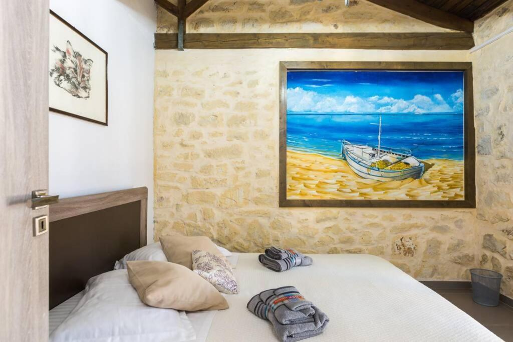 Villa Proto Helidoni - A Cozy Beachfront Villa Petres  外观 照片
